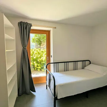 Couette-café Le Jardin De Pierre 3*